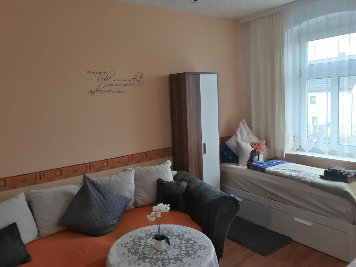 Pension Elli Kroessner Hartmannsdorf bei Chemnitz Екстер'єр фото